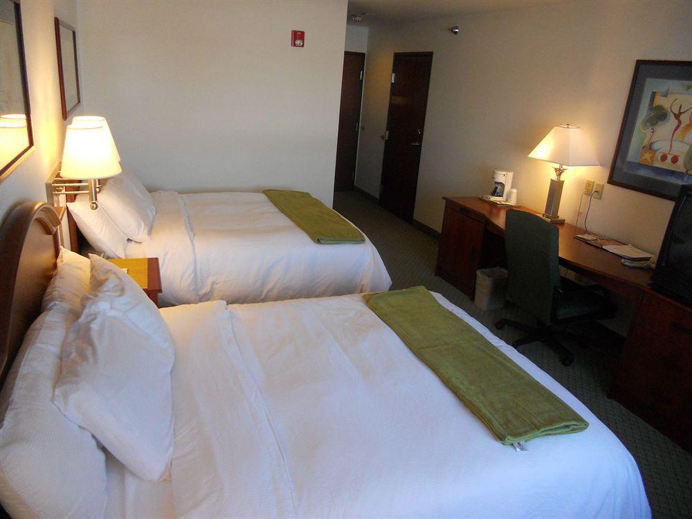 Crossings By Grandstay Inn & Suites Becker Eksteriør billede