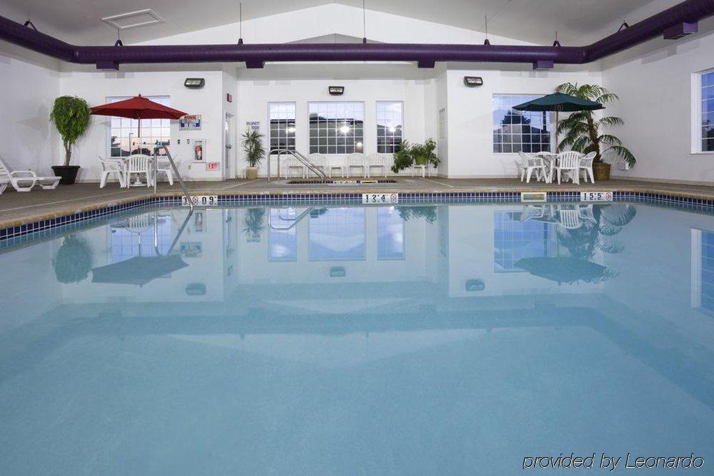 Crossings By Grandstay Inn & Suites Becker Eksteriør billede